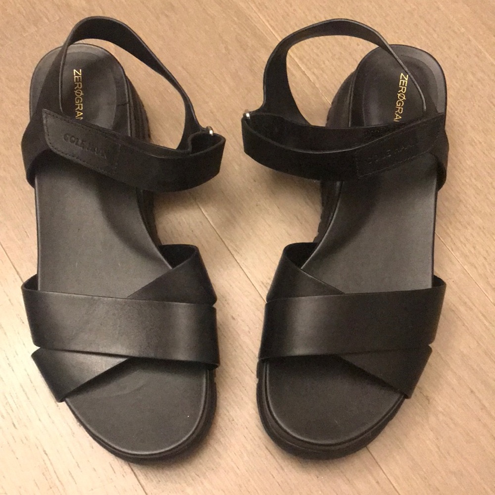 Cole haan zerogrand crisps cross sandal